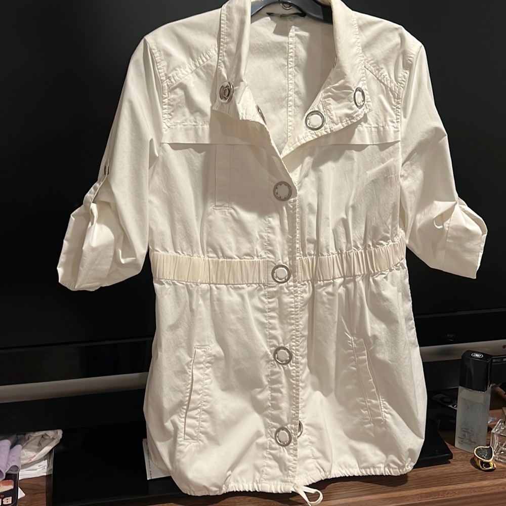 Armani Exchange white jacket. In good condition.
